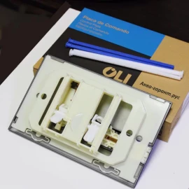 Кнопка смыва (черный Soft-Touch) OLI 670005