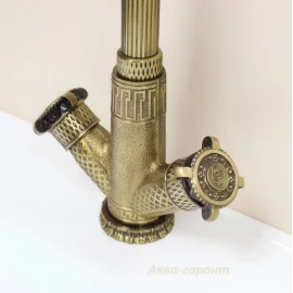 Смеситель для раковины A1004 U-BR Zorg